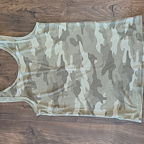 Old Navy Tank Tops - Picture 6 of 10
